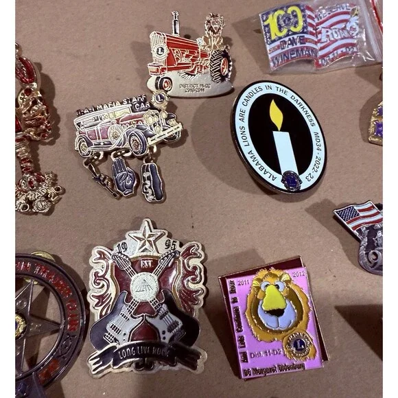 Lot 22 LIONS CLUB INTERNATIONAL Pins Various Locations Including Australia - Picture 7 of 10
